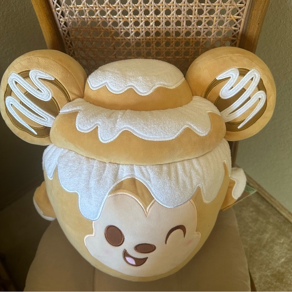 Disney Munchlings Cinnamon Swirl Bun Mickey Mouse Plush - Picture 3 of 9